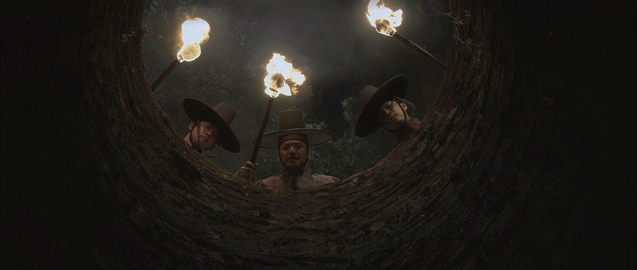 Кадр из фильма Читающий лица / Gwansang (2013)