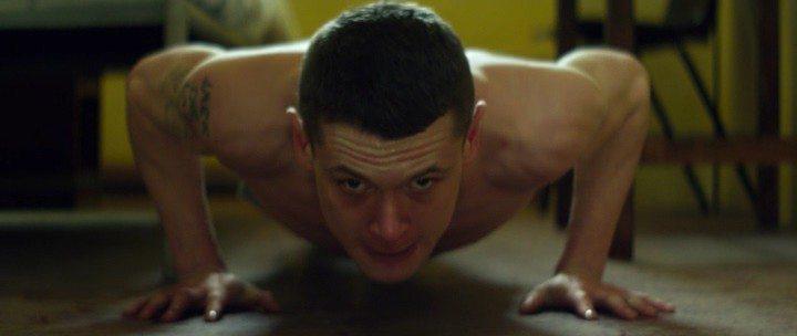 Кадр из фильма От звонка до звонка / Starred Up (2013)