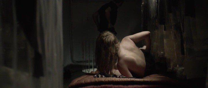 Кадр из фильма Госпожа жестокость / Miss Violence (2013)