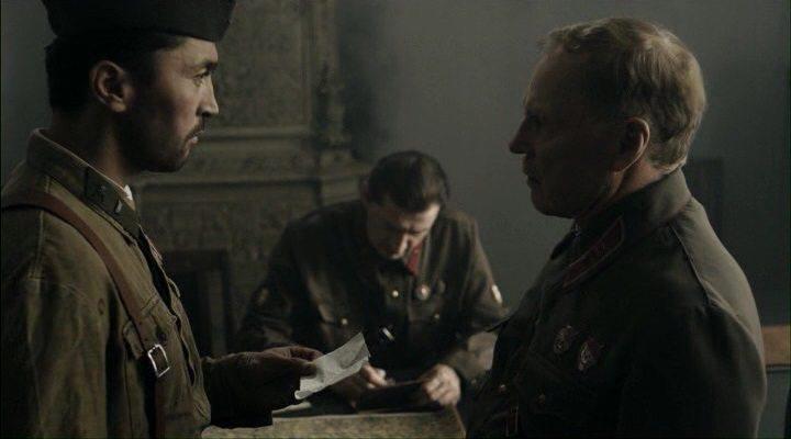 Кадр из фильма Без права на выбор (2013)