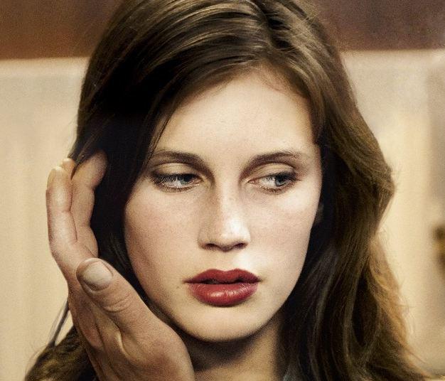 Кадр из фильма Молода и прекрасна / Jeune & jolie (2013)