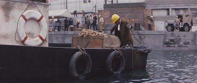 Кадр из фильма Гамера против Дзигэра / Gamera tai Daimaju Jaiga (1970)
