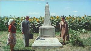 Кадры из фильма Подсолнухи / I girasoli (1970)