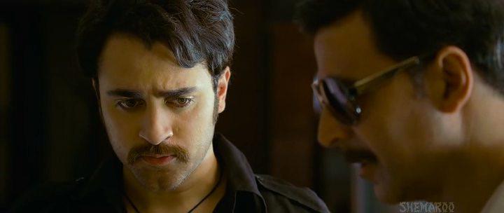 Кадр из фильма Однажды в Мумбаи. История повторяется / Once Upon a Time in Mumbai Dobaara! (2013)