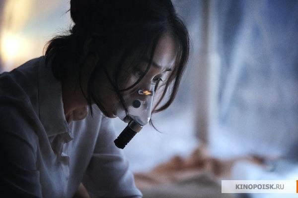 Кадр из фильма Вирус / The flu (2013)