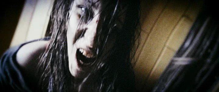 Кадр из фильма Открытая могила / Open Grave (2013)