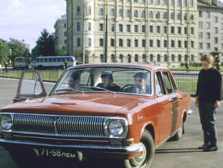 Кадр из фильма Эти невинные забавы (1970)