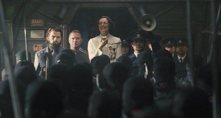 Кадр из фильма Сквозь снег / Snowpiercer (2013)