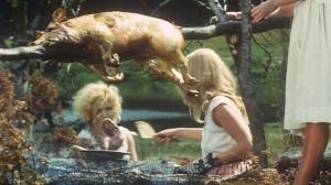 Кадры из фильма Валери и неделя чудес / Valerie a týden divů (1970)