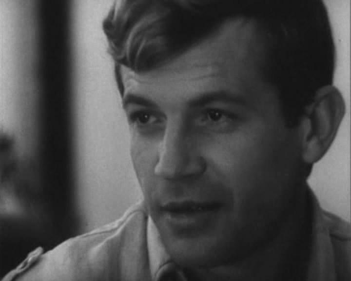 Кадр из фильма Человек в проходном дворе / 12+ (1971)