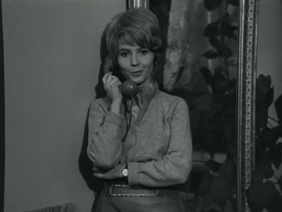 Кадр из фильма Пропавшие банкноты / Na kolejích ceká vrah (1971)