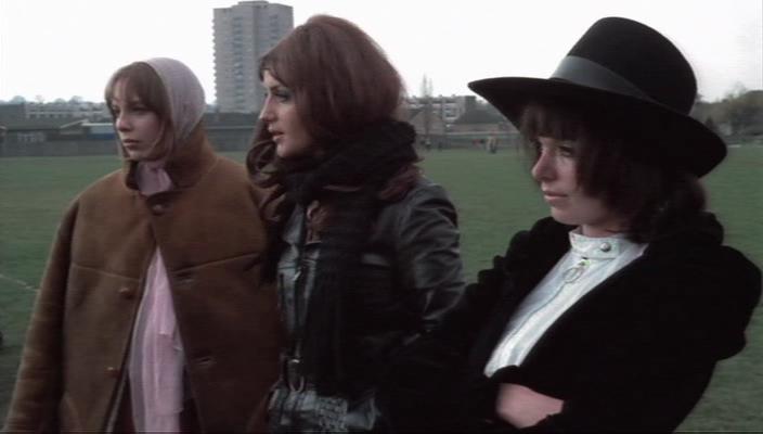 Кадр из фильма Бешеная луна / The Raging Moon (1971)