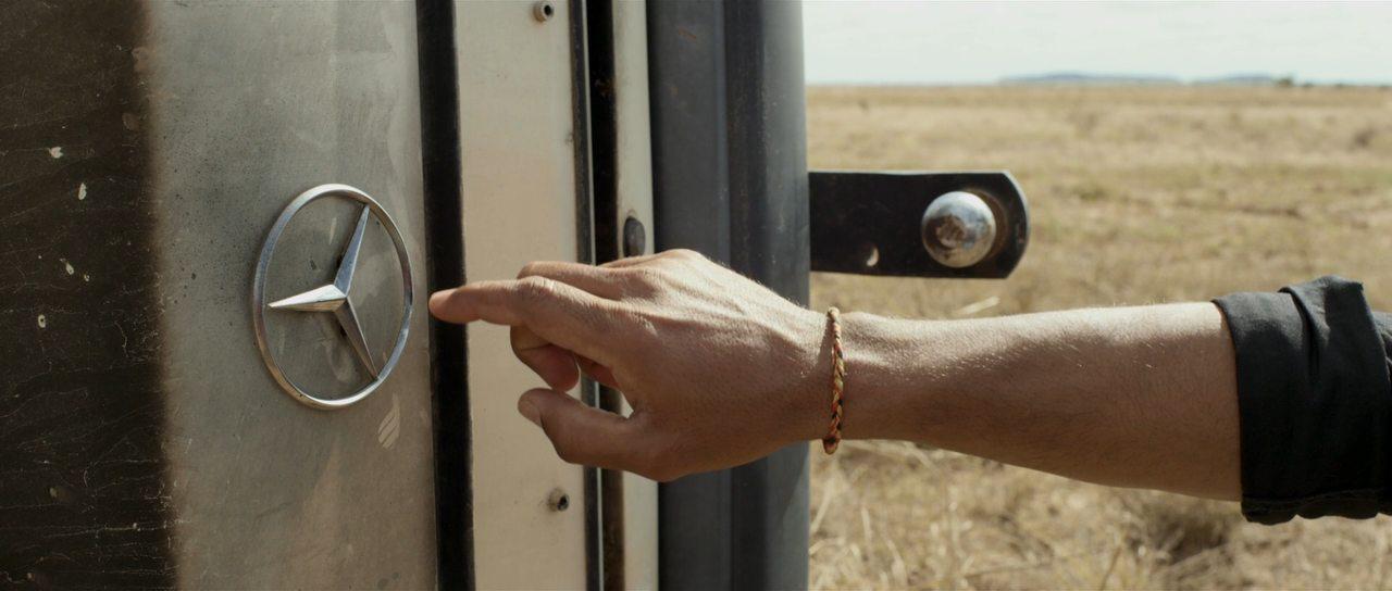 Кадр из фильма Таинственный путь / Mystery Road (2013)