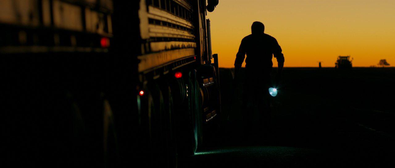 Кадр из фильма Таинственный путь / Mystery Road (2013)