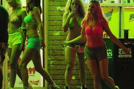 Кадр из фильма Отвязные каникулы / Spring Breakers (2013)