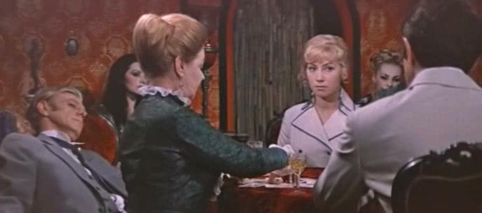 Кадр из фильма Миссия в Кабуле (1971)