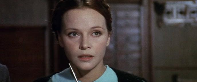Кадр из фильма Обнаженная виолончель / Il merlo maschio (1971)