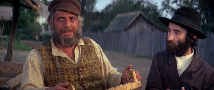Кадр из фильма Скрипач на крыше / Fiddler on the roof (1971)