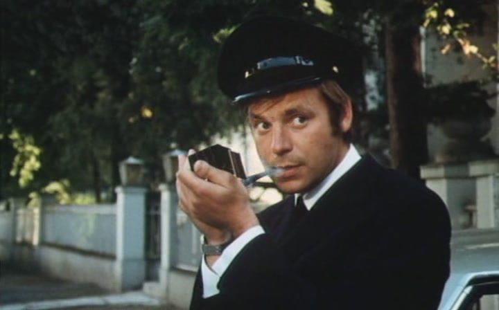 Кадр из фильма Любовь на горячем песке / Ready, Willing and Able (1971)