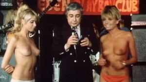 Кадры из фильма Любовь на горячем песке / Ready, Willing and Able (1971)