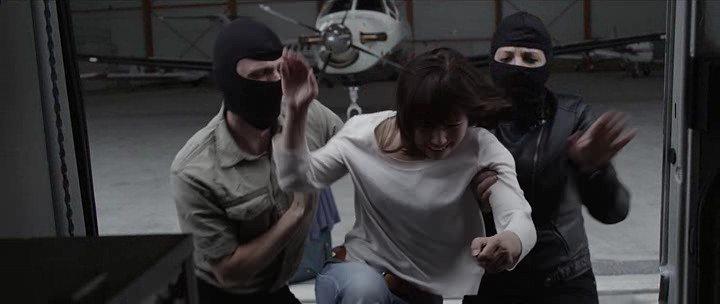Кадр из фильма Выживание / Survival (2013)