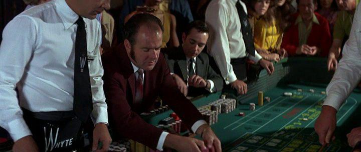Кадр из фильма Джеймс Бонд 007: Бриллианты навсегда / Diamonds Are Forever (1971)