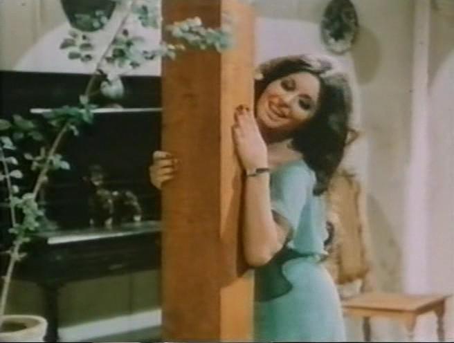 Кадр из фильма Берегись Зузу / Khalli balak min Zouzou (1972)