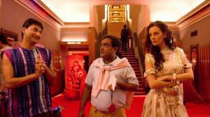 Кадры из фильма Король драмы / Nautanki Saala! (2013)