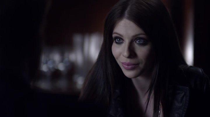 Кадр из фильма Сексуальный злой гений / Sexy Evil Genius (2013)