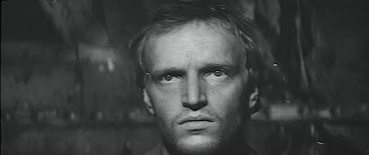 Кадр из фильма Четвертый (1972)