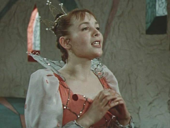 Кадр из фильма Двенадцать месяцев (1972)