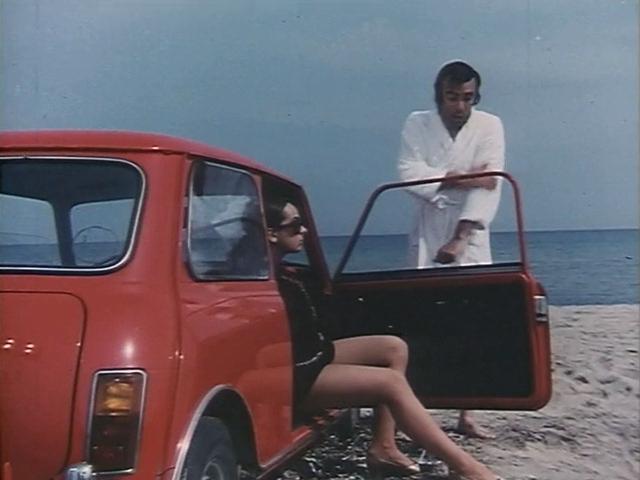 Кадр из фильма Два лица любви / Pio thermi kai ap' ton ilio (1972)