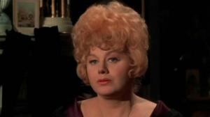 Кадры из фильма Кто прикончил тетушку Ру? / Whoever Slew Auntie Roo? (1972)