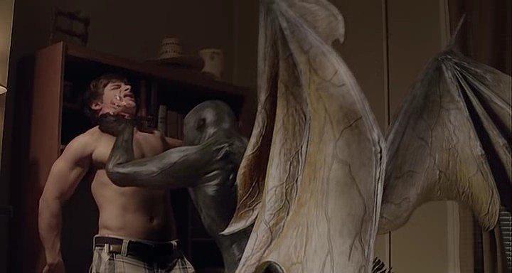 Кадр из фильма Летучие обезьяны / Flying Monkeys (2013)