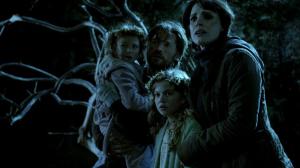 Кадры из фильма Мама / Mama (2013)