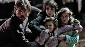 Кадры из фильма Мама / Mama (2013)