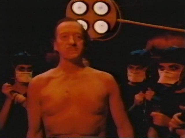 Кадр из фильма Король, дама, валет / King, Queen, Knave (1972)