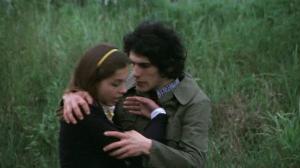 Кадры из фильма Помести чудовище на первую полосу / Sbatti il mostro in prima pagina (1972)