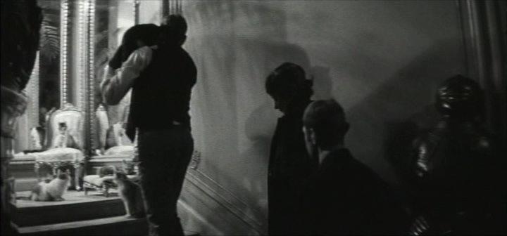 Кадр из фильма Вид на жительство (1972)