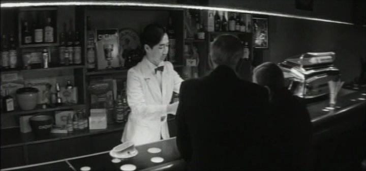 Кадр из фильма Вид на жительство (1972)