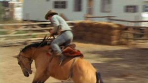 Кадры из фильма Когда умирают легенды / When the Legends Die (1972)