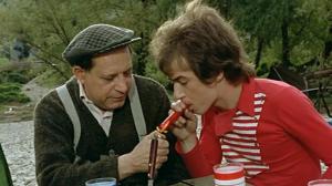 Кадры из фильма Сумасшедшие на стадионе / Les Fous Du Stade (1972)