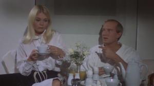 Кадры из фильма Надо знать, где твой кролик / Get to Know Your Rabbit (1972)