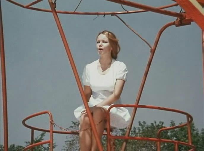 Кадр из фильма Стоянка поезда - две минуты (1972)