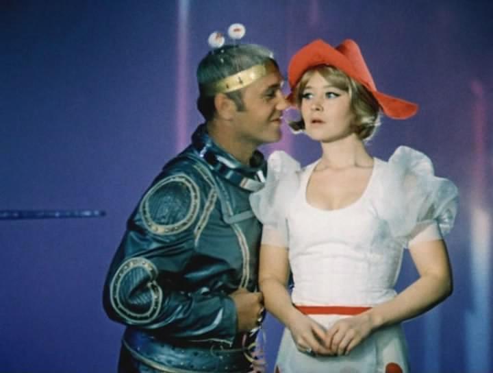 Кадр из фильма Эта веселая планета (1973)