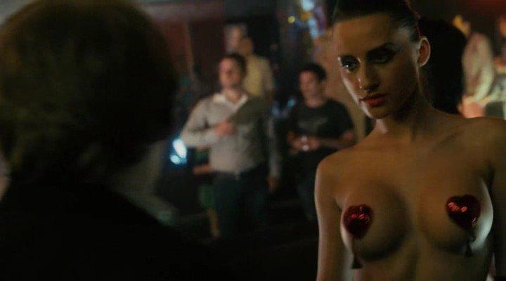 Кадр из фильма Опасная иллюзия / The Necessary Death of Charlie Countryman (2013)