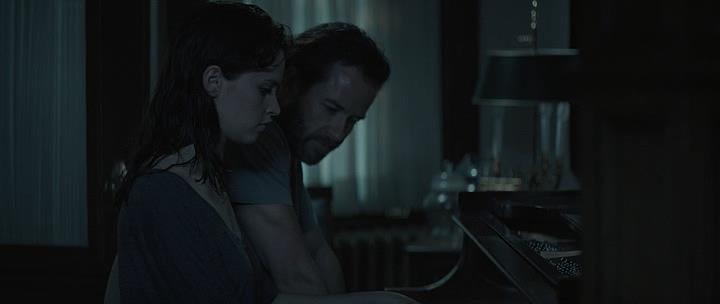 Кадр из фильма Полной грудью / Breathe In (2013)