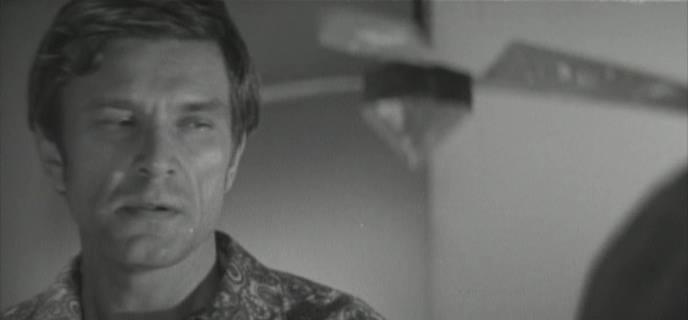 Кадр из фильма Пятьдесят на пятьдесят (1973)