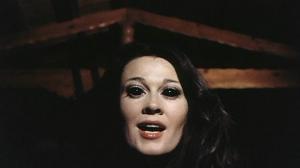 Кадры из фильма Вторжение девушек-пчел / Invasion of the Bee Girls (1973)