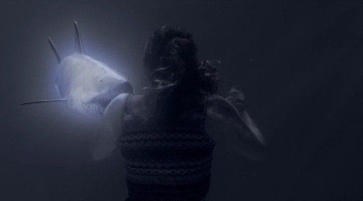 Кадр из фильма Акула-призрак / Ghost Shark (2013)